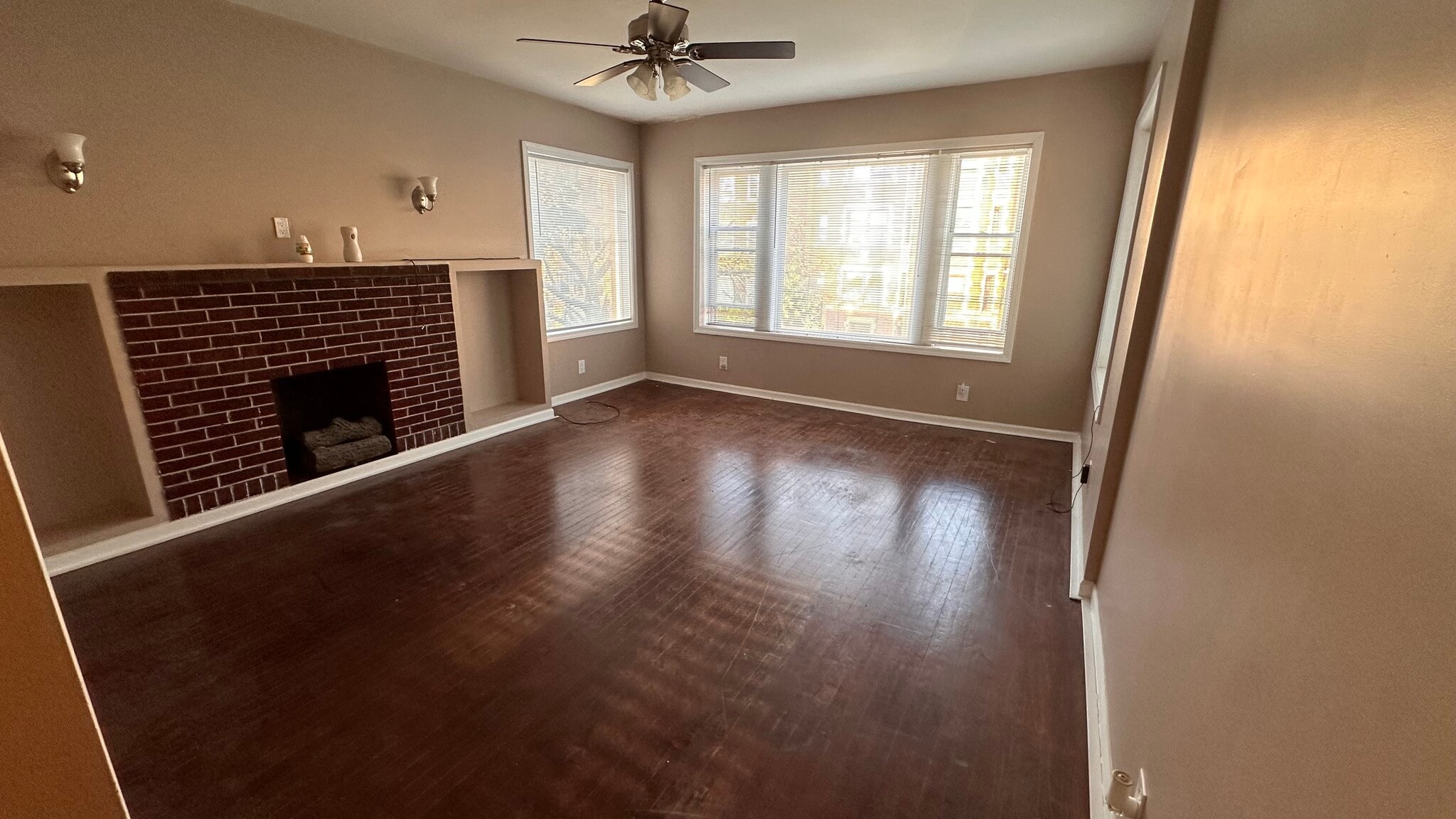 HUGE LIVING ROOM W FIREPLACE - 7948 S Drexel Ave