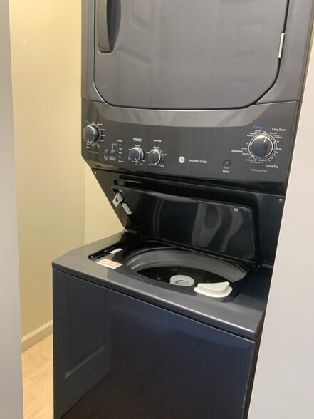 Washer/Dryer - 67 Brightwood Dr
