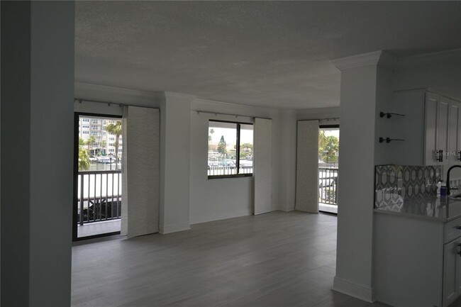 Building Photo - 1651 Sand Key Estates Ct