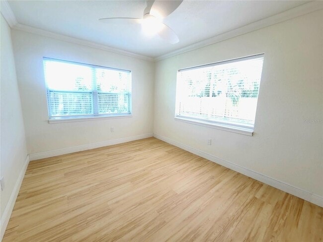 Building Photo - 2494 Del Rio Way