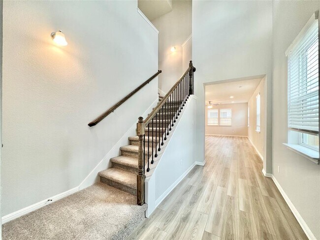 Building Photo - 3200 College Park Dr