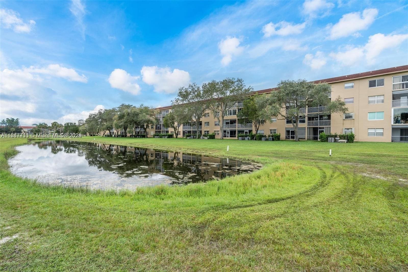 Building Photo - 1151 SW 128th Ter