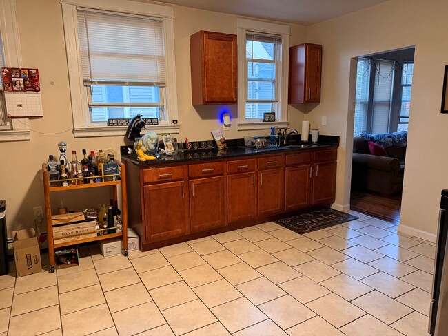 Building Photo - 816 Orange St