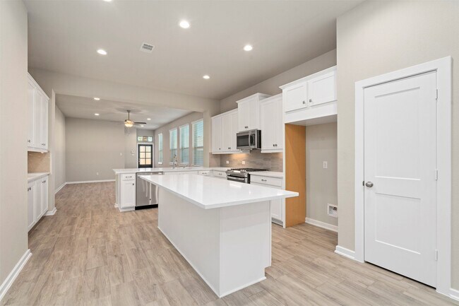 Building Photo - 119 Lukewood Cir