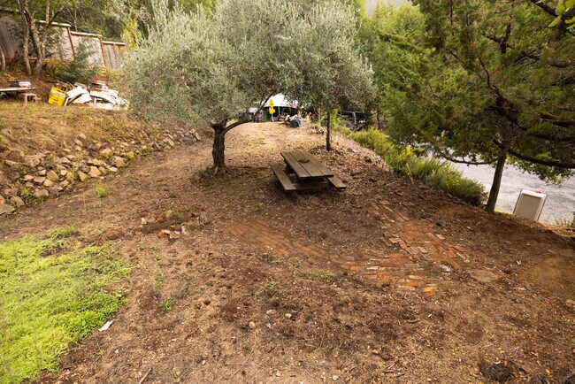 Building Photo - 30 Barranca Rd