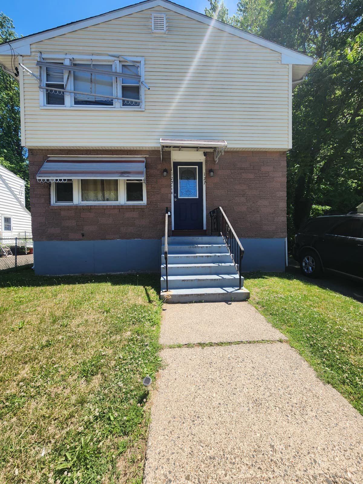 Building Photo - 127 Warner St