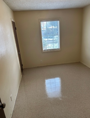 Building Photo - 17 Woodberry Dr