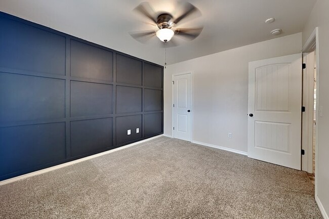 Building Photo - 12505 Edison Dr
