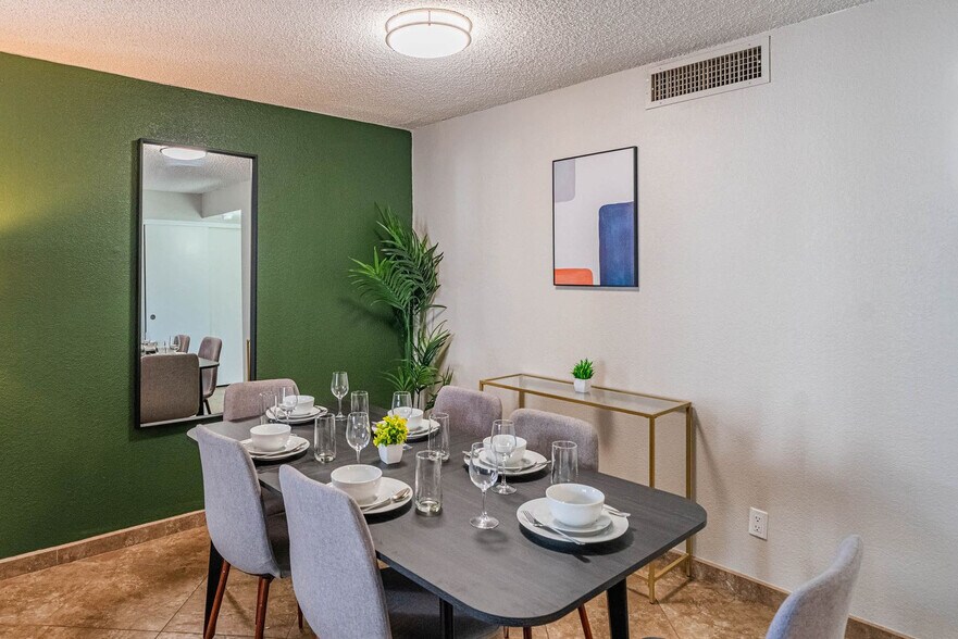 Building Photo - 8550 E McDowell Rd