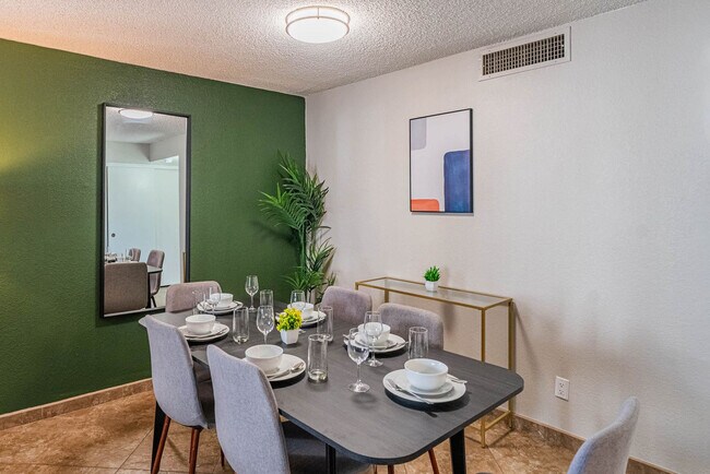 Building Photo - 8550 E McDowell Rd