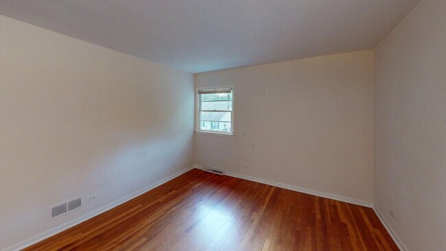 Building Photo - 130 Apple Tree Rd