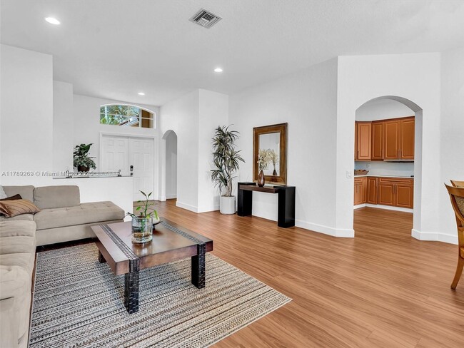 Building Photo - 754 Sunflower Cir