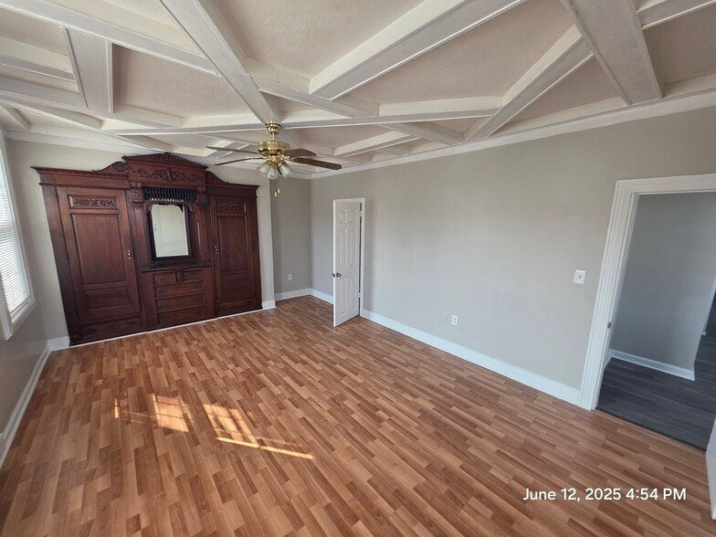 Building Photo - 2703 Kirkbride St