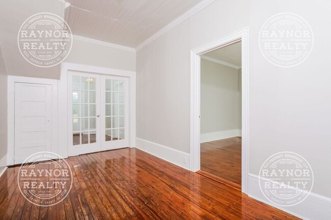 Building Photo - 2511 Laurel Mill Rd