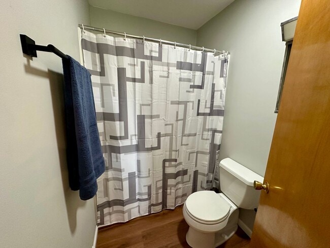 Building Photo - Unlock the Door to The Perfect Rental