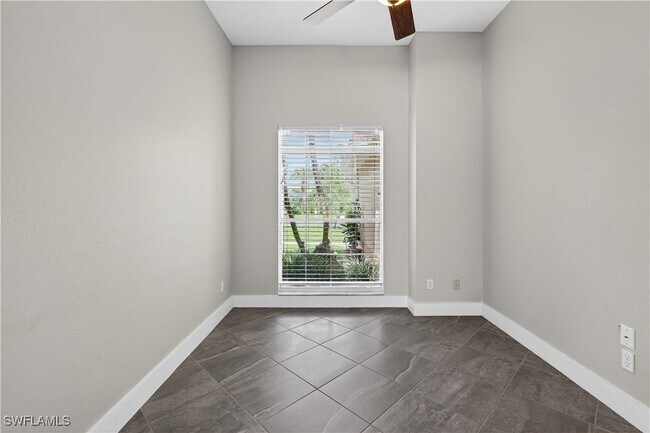 Building Photo - 2138 E Crown Pointe Blvd