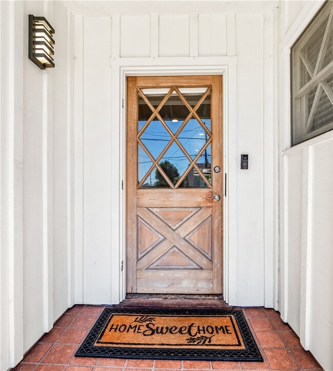 Building Photo - 1281 La Colina Dr