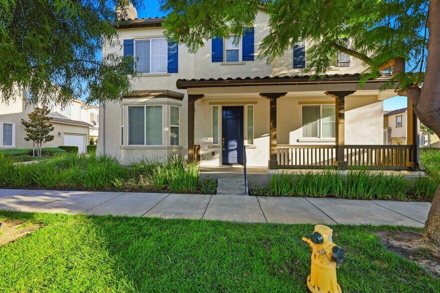 Primary Photo - 31853 Red Pine Way