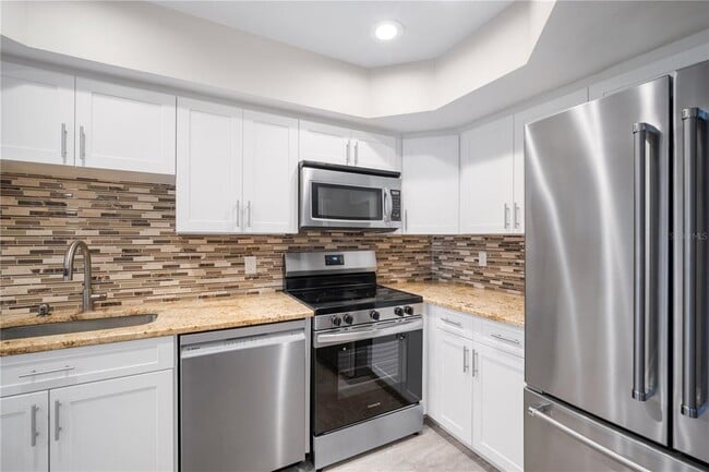 Building Photo - 1028 Apollo Beach Blvd