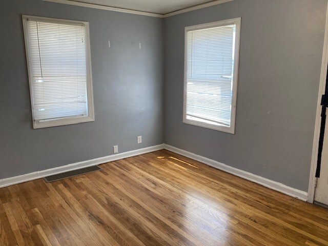 Building Photo - 819 W 26th St