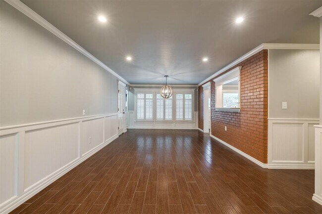 Building Photo - 2725 NW 68th St