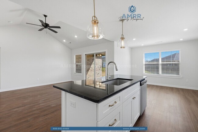 Building Photo - New Beginnings Start with AMRR: Spacious 3 Bedroom new build in Siloam Springs!