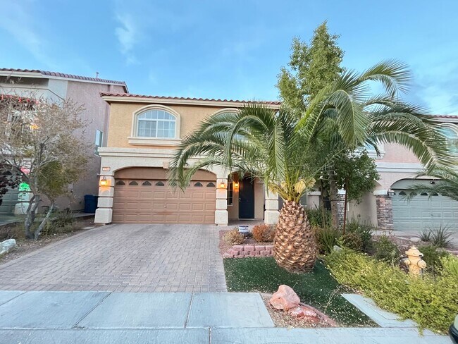 Building Photo - Desirable 4 Bedroom 2.5. Bathroom home in ...