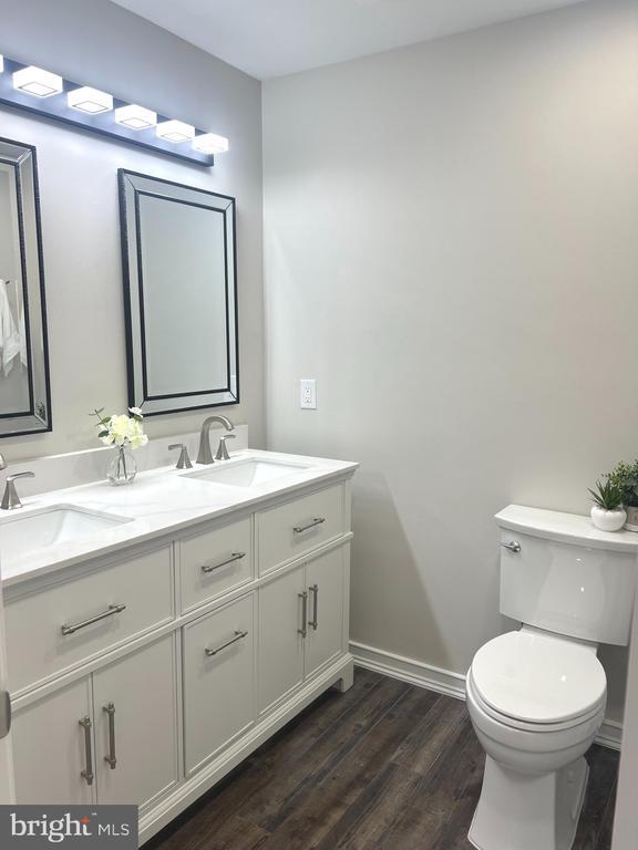 Building Photo - 12020 Taliesin Pl