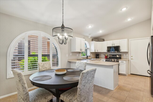 Building Photo - 18119 W Sammy Way