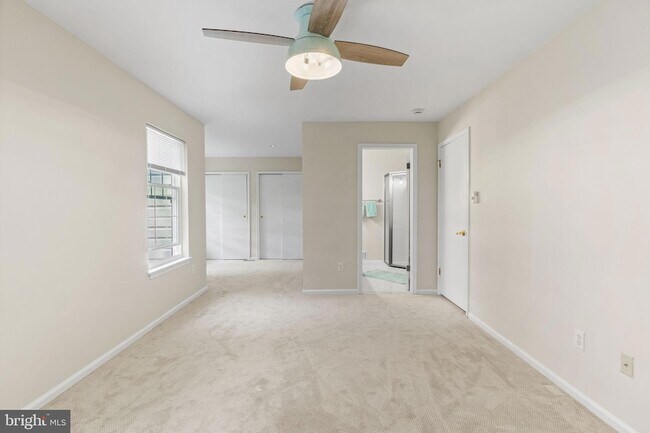 Building Photo - 424 Revere Dr