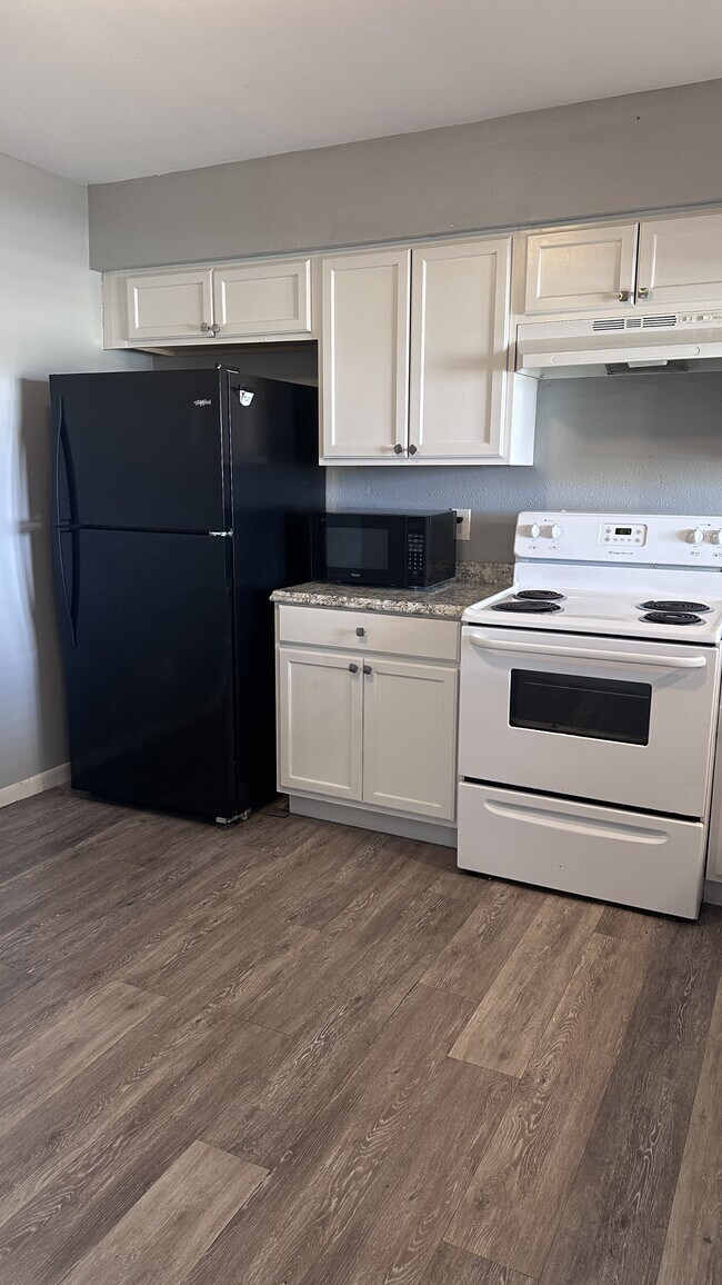 Building Photo - 4502 Surfside Blvd