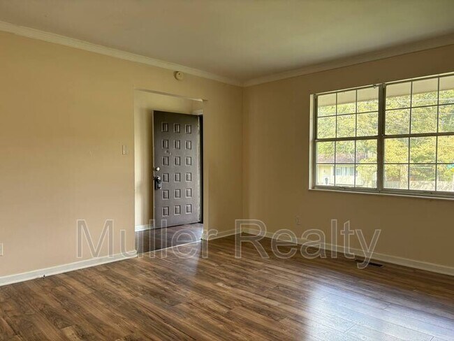 Building Photo - 6436 Tewksbury Dr NW