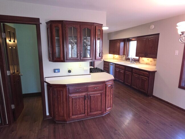 Building Photo - N67W28710 Longview St