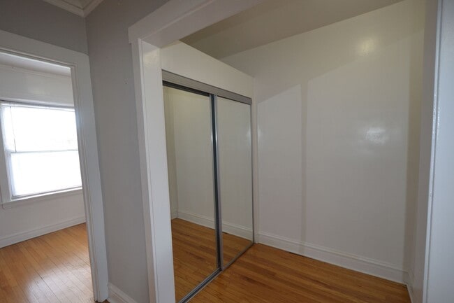 Building Photo - 4402 N Rockwell St