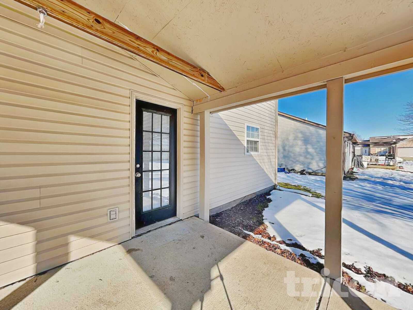 Building Photo - 614 Eastpointe Dr