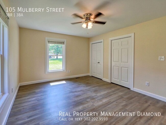 Building Photo - 105 Mulberry St
