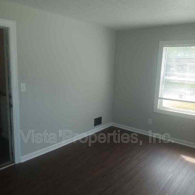 Building Photo - 301 N 41st St
