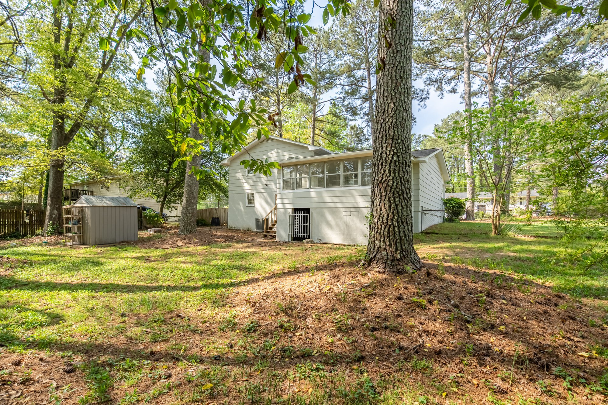 Building Photo - 6310 Thornhedge Dr