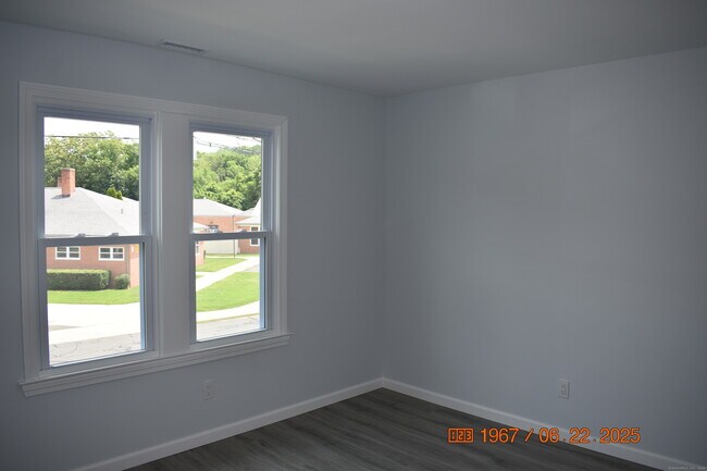 Building Photo - 41 Highland Ave