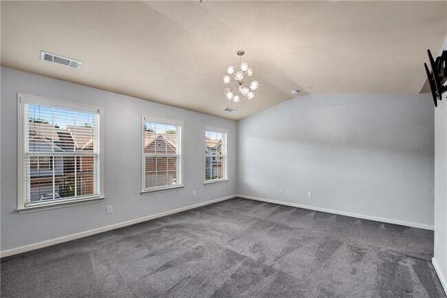 Building Photo - 2242 Knoxhill View