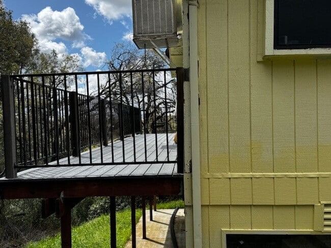 Building Photo - East Sonora Cottage with a view