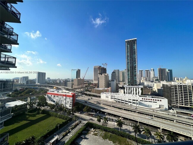 Building Photo - 350 S Miami Ave