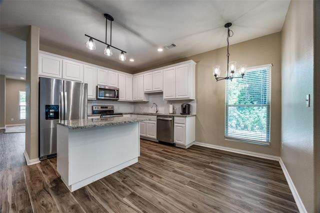 Building Photo - 1501 Fairway Dr