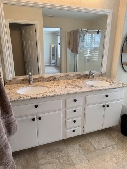 Building Photo - 42121 Delmonte St