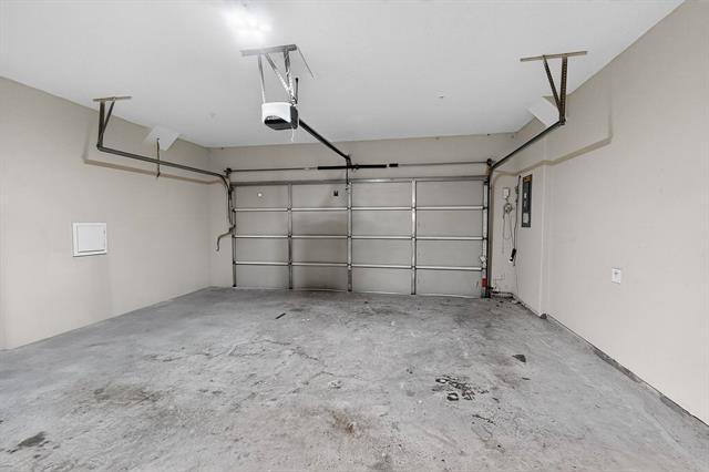 Building Photo - 2584 Jackson Dr