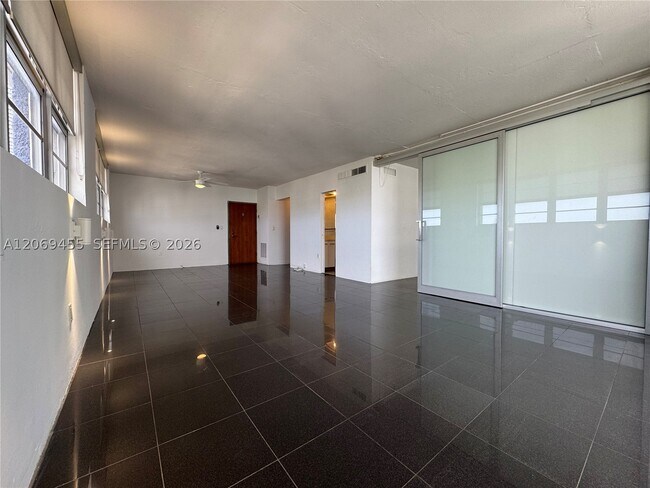 Building Photo - 800 West Dr
