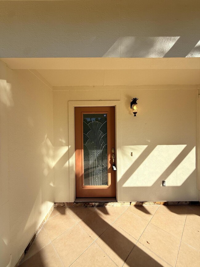 Building Photo - 255 Ridge Lake Rd