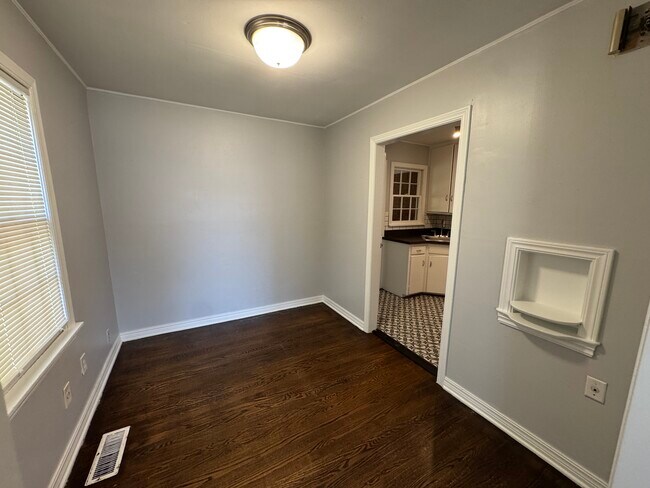 Building Photo - 3105 W Park Pl