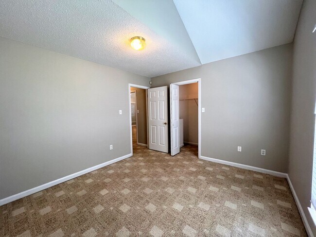Building Photo - 6017 Tennyson Dr