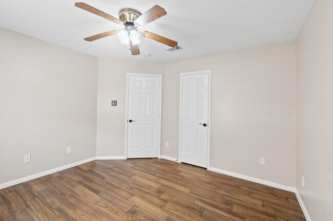 Building Photo - 227 Mammoth Springs Ln